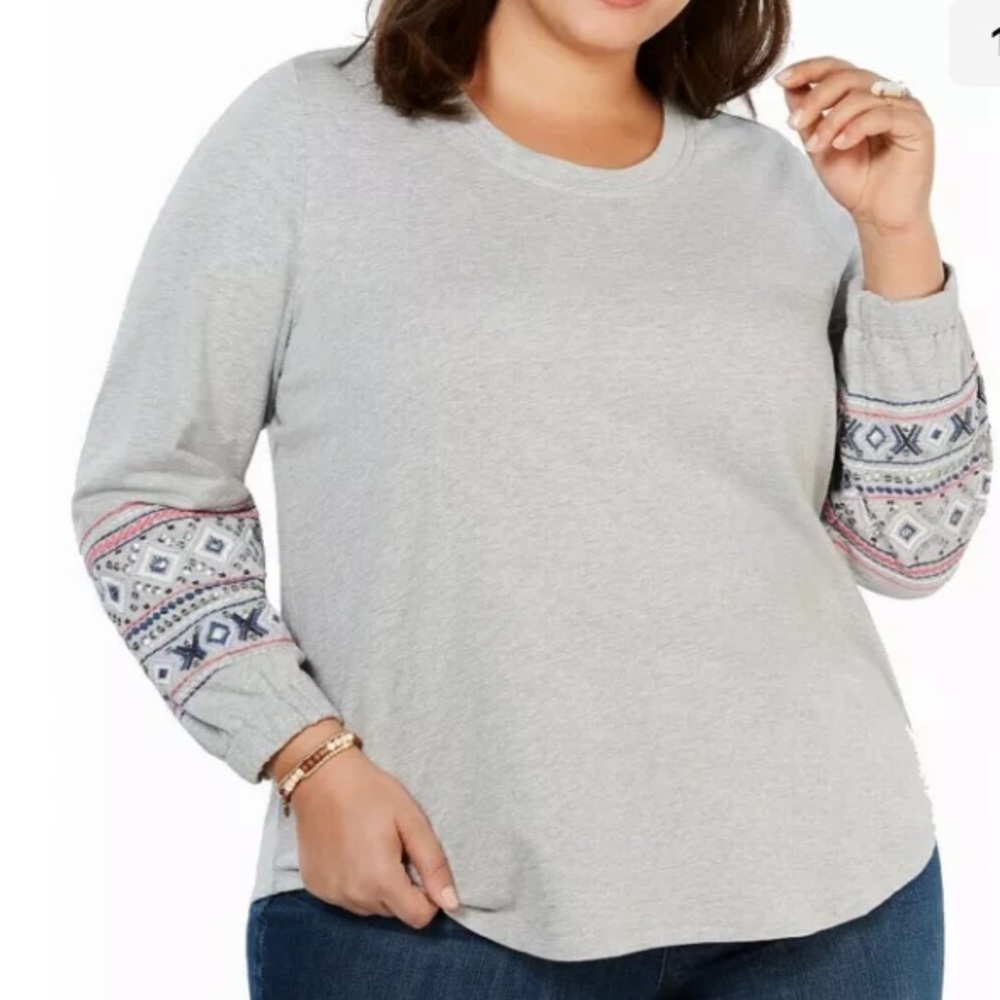 ❤️ NWT Macys Gray Embroidered Sequin Pullover Sweater